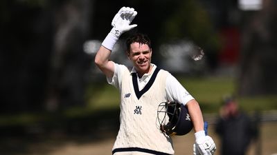 Harris, O'Neill lead Aussie county championship charge