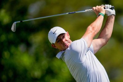 Rory McIlroy moves clear to strengthen grip on defence of Masters title