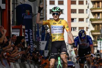 Itzulia Basque Country: Paul Seixas extends lead with third victory on stage 5 after thrilling duel with Florian Lipowitz