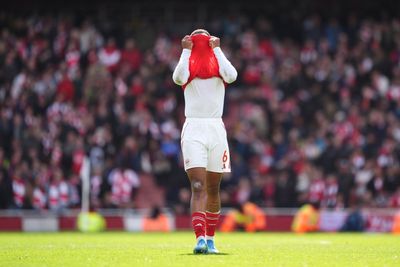 Arsenal v Bournemouth LIVE: Huge title race twist as Premier League leaders booed off