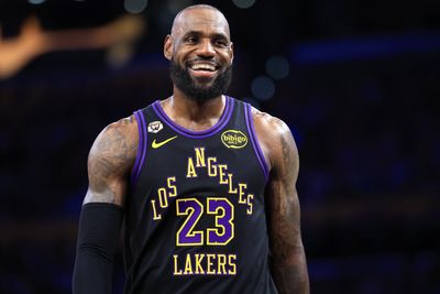 LeBron James hits NBA milestone as LA Lakers crush Suns
