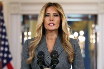 Melania Trump adviser speaks out on Jeffrey Epstein statement
