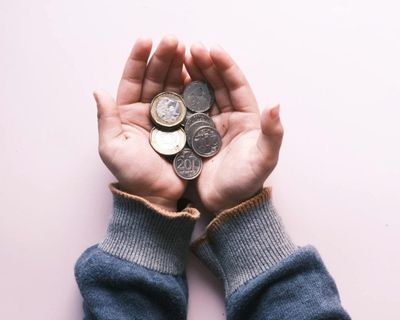 3 Times Kids Asked Questions That Exposed Their Parents’ Bank Accounts