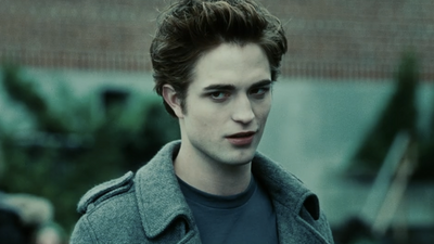 Robert Pattinson Just Pointed Out One 'Very Strange' Twilight Acting Choice He Made (And I'll Never Watch It The Same Way Again)