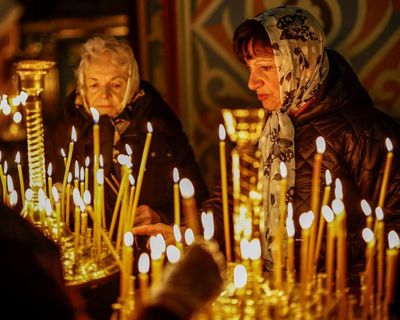 Ukraine war briefing: Easter truce falters as Russia and Ukraine exchange prisoners