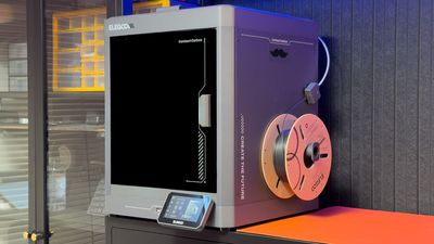 I tested this $300 beginner friendly 3D printer and I'm blown away