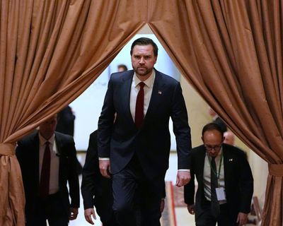 Planeloads of negotiators and too little time: US and Iran’s 21 hours of talks