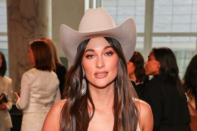 Kacey Musgraves has hilarious response to ‘UFO analyst’ debunking her space sighting