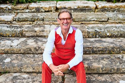 Arsenal legend Tony Adams opens up on his battle with alcohol: "When England were knocked out of Euro 96 I went on a 44-day booze bender and hit rock bottom... since then I've been sober and I'm proud that I've not p*ssed the bed for 30 years"