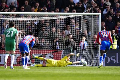 Jean-Philippe Mateta scores late penalty as Crystal Palace pile more pressure on Eddie Howe and Newcastle