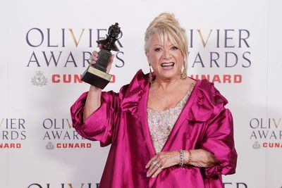 Queen pays tribute to Elaine Paige as musical theatre legend is honoured at Olivier Awards