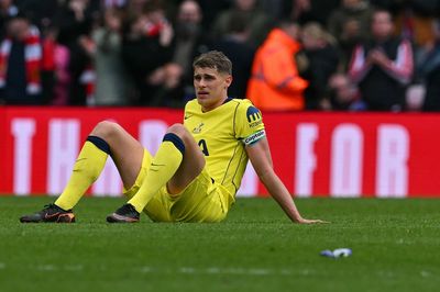 Tottenham: Micky van de Ven reveals new Roberto De Zerbi concern as relegation fears intensify