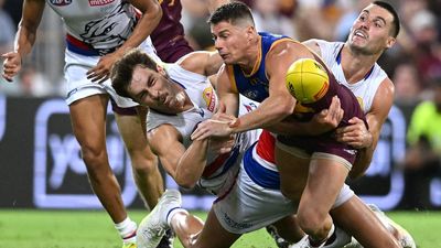 Lions veteran sidelined again, Eagles recruit tears ACL