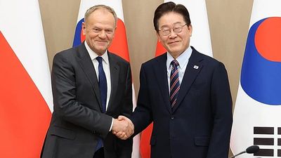 Poland and South Korea upgrade ties to strategic defence partnership deal