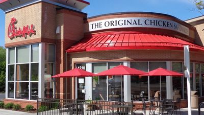 Group of men walk into a New Jersey Chick-fil-A for dinner, go horrifyingly off menu with ‘act of violence’