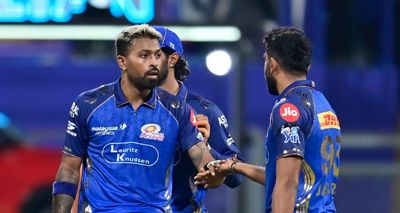 Mumbai Indians Face Third Straight Defeat as Hardik Pandya Urges Team Unity