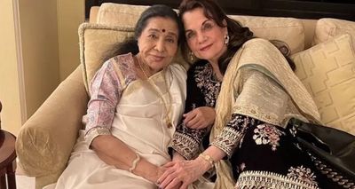 I Rushed, But It Was Too Late”: Mumtaz Remembers Asha Bhosle’s Final Hours