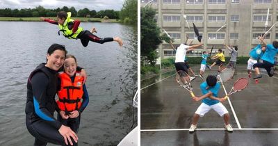 54 Hilarious And Creative Poses That People Somehow Pulled Off Perfectly