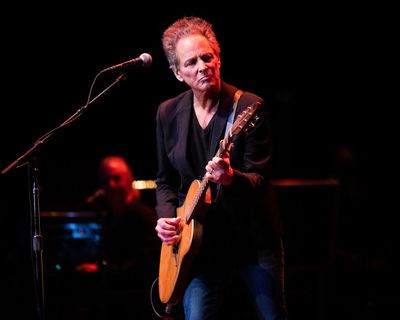 Woman arrested for allegedly stalking Fleetwood Mac’s Lindsey Buckingham