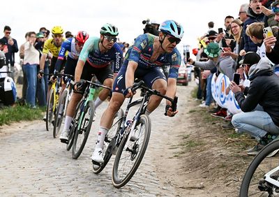 Broad spectrum of emotions hits Paris-Roubaix chasing group – Disappointment for Mads Pedersen, Jasper Stuyven revels in third, and Mathieu van der Poel accepts defeat