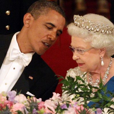 Queen Elizabeth II "Expressed Her Real Views" on Brexit to Barack Obama, Former President Revealed to Royal Biographer