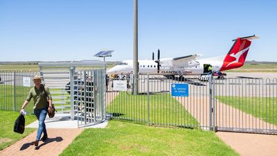 Qantas route cuts will hit hard for regional travellers