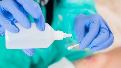 Antiseptic-tolerant germs spread through the air in hospitals, early study hints