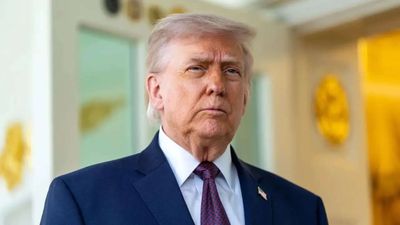 Trump vows to hit Iran ships as US begins strait blockade