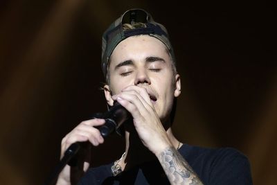 Hailey Bieber shares behind-the-scenes photos of Justin’s Coachella rehearsals