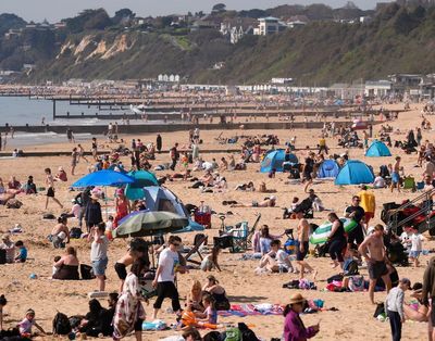 UK weather: Temperatures to rise again as Met Office says ‘super El Niño’ is brewing