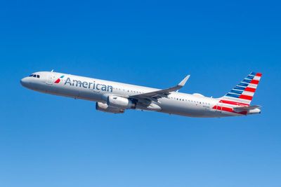 American Airlines flight forced to divert after crew reports ‘oven issue’
