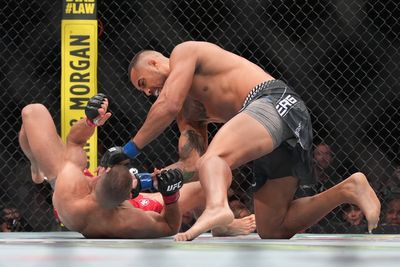 Carlos Ulberg offers verdict on Jiri Prochazka rematch after bizarre UFC 327 fight