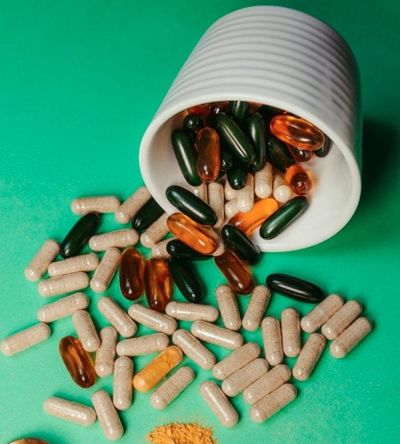 Doctors Warn: Some Popular Supplements May Do More Harm Than Good After 40