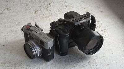 I keep picking up my Fujifilm X100 compact camera and completely ignoring my pro-grade Sony A7R IV