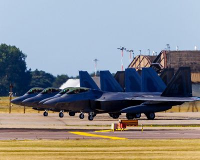 In defense of US airbases in Britain