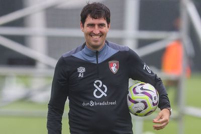 Bournemouth lining up ex Manchester United coach to replace Andoni Iraola: report