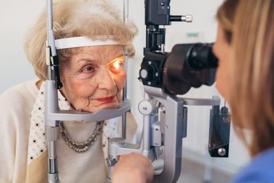 Eye Doctors Warn: 6 Serious Health Issues They Can Spot Before You Notice Symptoms