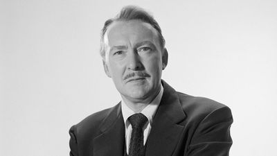 Old Hollywood Actor Albert Van Dekker’s Frank-Lloyd-Wright-Inspired Estate Listed for $4.5 Million – Take a Tour of the Iconic Interiors