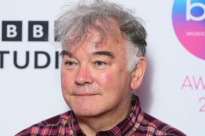 Stewart Lee slams ‘horrifying’ need for social media as a comedian: ‘We’re at a real crossroads’