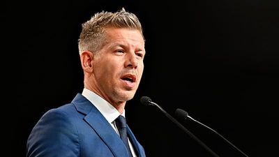 Magyar calls on Orbán to lift veto on €90bn Ukraine loan before leaving office