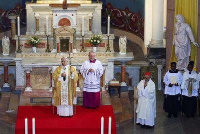 Cameroon fighters hold three-day ceasefire as Pope Leo arrives
