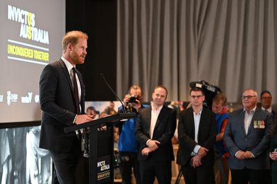 Harry attempts an Australian accent in room full of veterans: ‘G’day everybody’