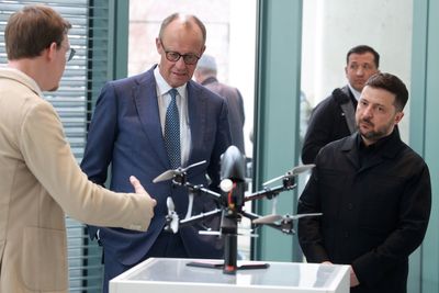 UK to send £752m and 120,000 drones to Ukraine to bolster defences against Russia