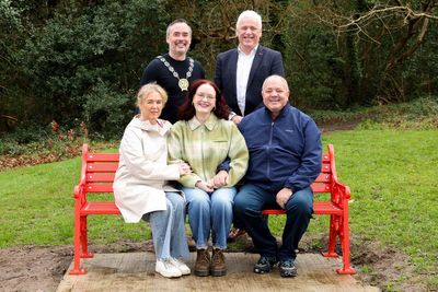 Red bench unveiled in park in tribute to young woman living with heart condition