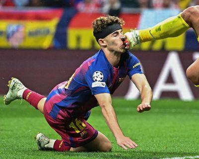 Atlético put boot into Barcelona as Raphinha gets rubbed up the wrong way