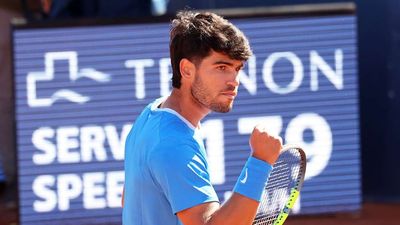 Carlos Alcaraz Withdraws From Barcelona Open With Injury Days After Loss to Jannik Sinner