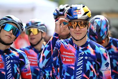'The right place for me at this stage in my career' – Zoe Bäckstedt signs contract renewal with Canyon-SRAM-Zondacrypto