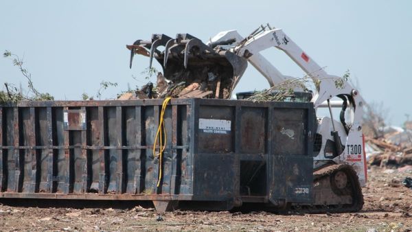 California customer fails to pay the bill. Then garbage man gets revenge, but cops ruin the fun