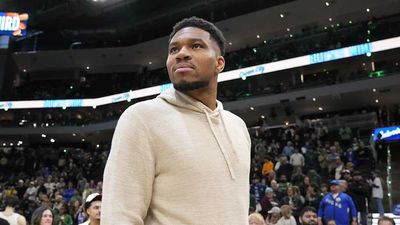 Chris Mannix’s Notes: Giannis Antetokounmpo on the Clock, Portland’s Early Hotel Checkout