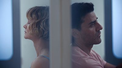 Beef season 2 shows ‘absolute worst’ side of a midlife relationship that ‘has lost all respect’ according to Carey Mulligan